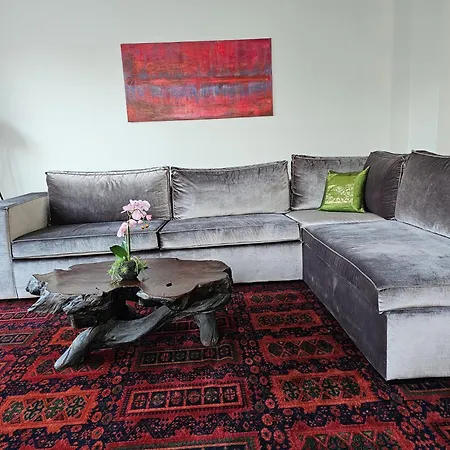 Moderne Doppelhaushaelfte In Holiday home *