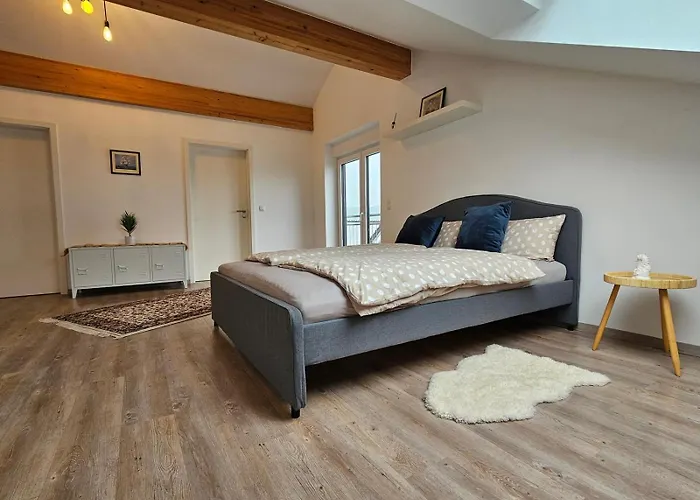 Moderne Doppelhaushaelfte In Hébergement de vacances Oppenheim