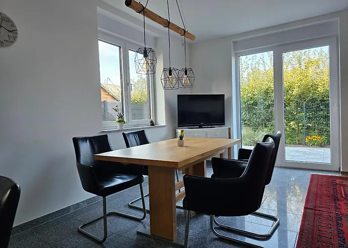 Hébergement de vacances Moderne Doppelhaushaelfte In